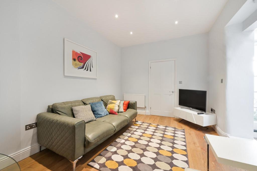 Апартаменти Cozy Hideaway In South Ken! Лондон Екстер'єр фото
